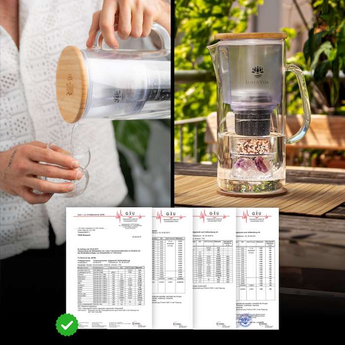 Eine Person gießt Wasser aus einem Wasserfilter ein; Laborbericht und ein detaillierter Wasserfilter sind zu sehen.