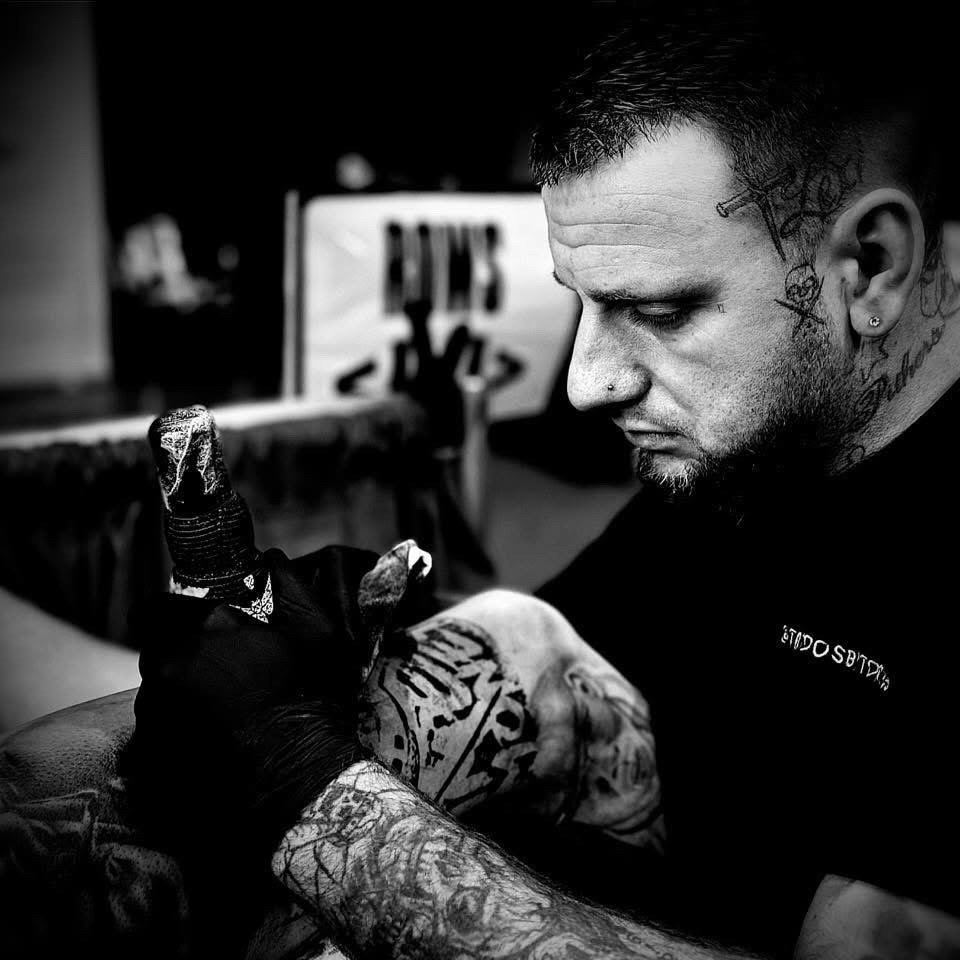 Tom Pithers, tattoo artist
