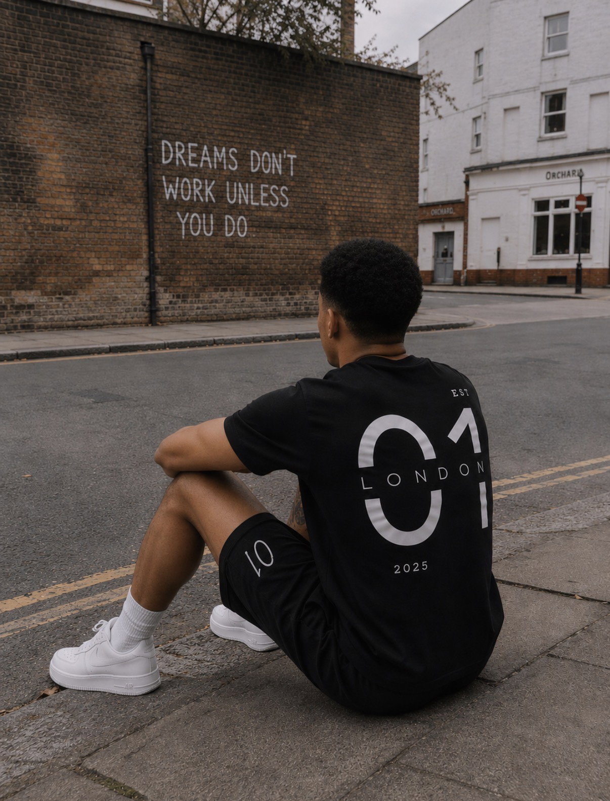 01 London — premium minimal streetwear