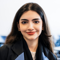 A caregiving giving a positive testimonial about Memoryboard.