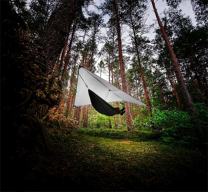 Guide ultralight tarp in the backcountry