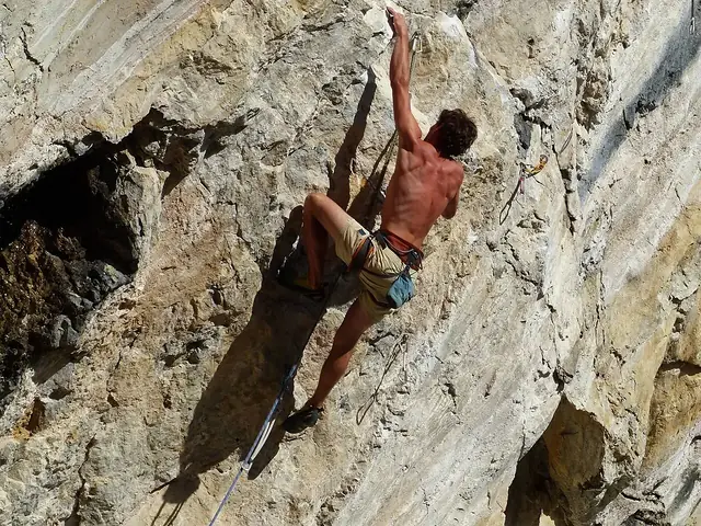Outdoor climbing scene representing steady energy