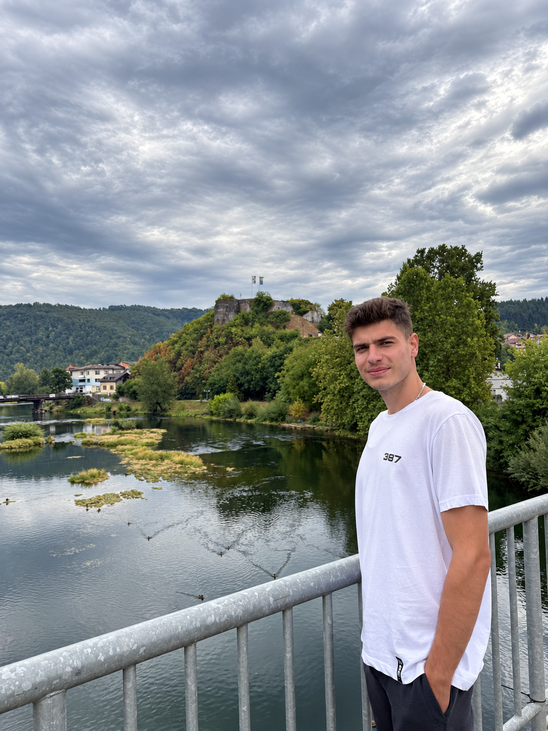387 majica — nošena, prednja strana